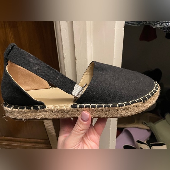 Cute canvas sandal. Light, comfortable and classy - Picture 3 of 3